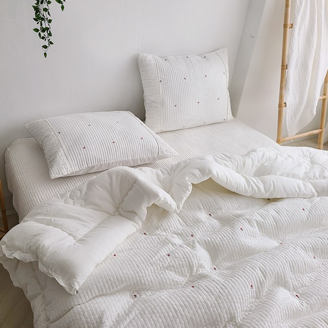 들꽃 60수 아사 면 고급 예단 차렵 이불 패드 베개 커버 세트 o 화이트 아이보리 꽃무늬 자수 패턴 피그먼트 고온 워싱 따뜻한 침구 95,500원