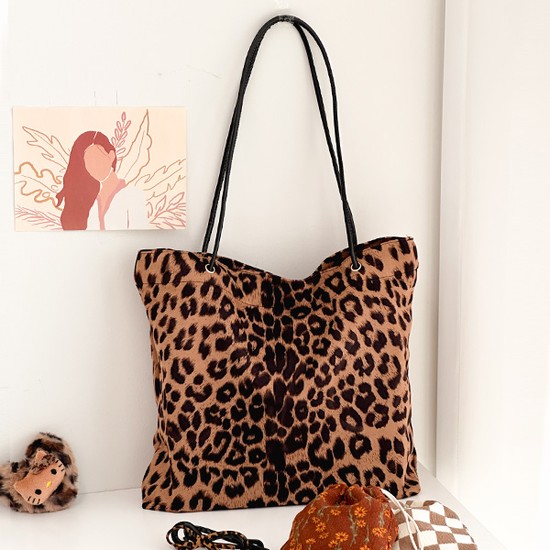 스웨이드 호피무늬 레오파드 숄더 에코백 14,900원