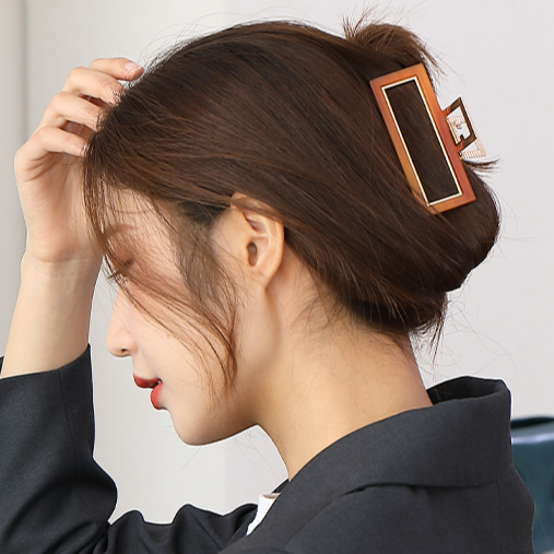 수스다 프랑스핀 빅사이즈 12종 메탈사각 마블링 레오파드 메탈 프레임 반머리 올림머리집게핀 9,800원