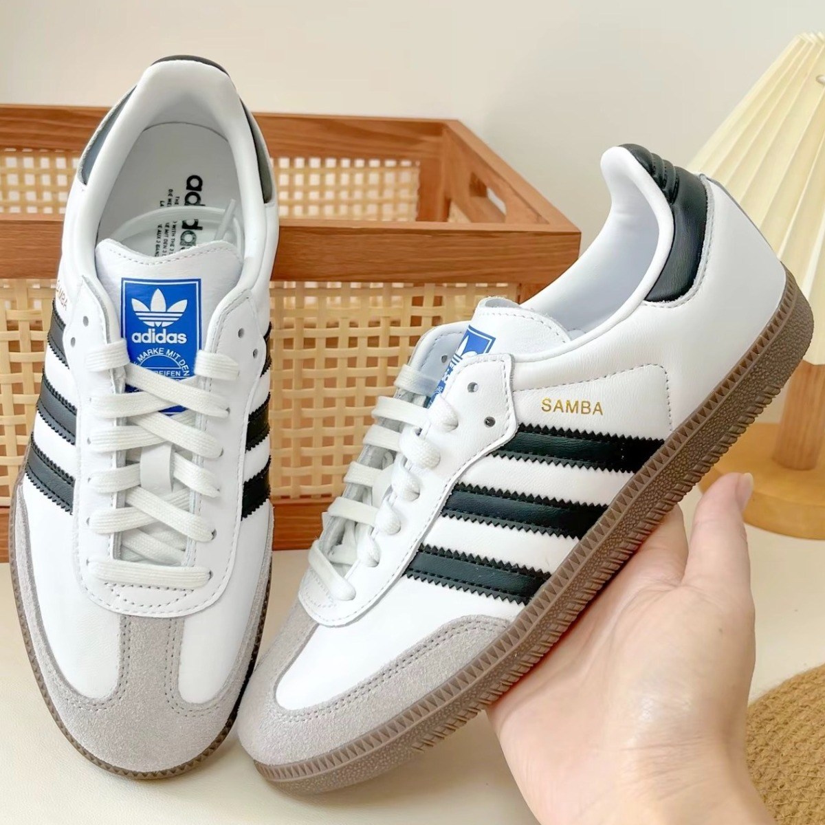 아디다스 여성 운동화 삼바 og 코어 화이트 발볼넓은운동화 여자스니커즈 130,410원