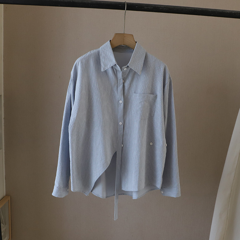 해피유통 여성 스트라이프 셔츠 허리 스트랩 포인트 루즈핏 긴팔 남방 25,970원