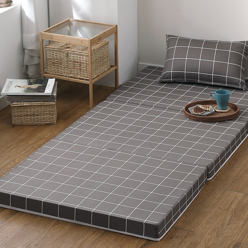 조은집 탄탄하고 편안한 3단 접이식매트리스 1인용 토퍼 HR통스폰지 펜션 호텔 기숙사 원룸 차박매트, 현재가 49,900원