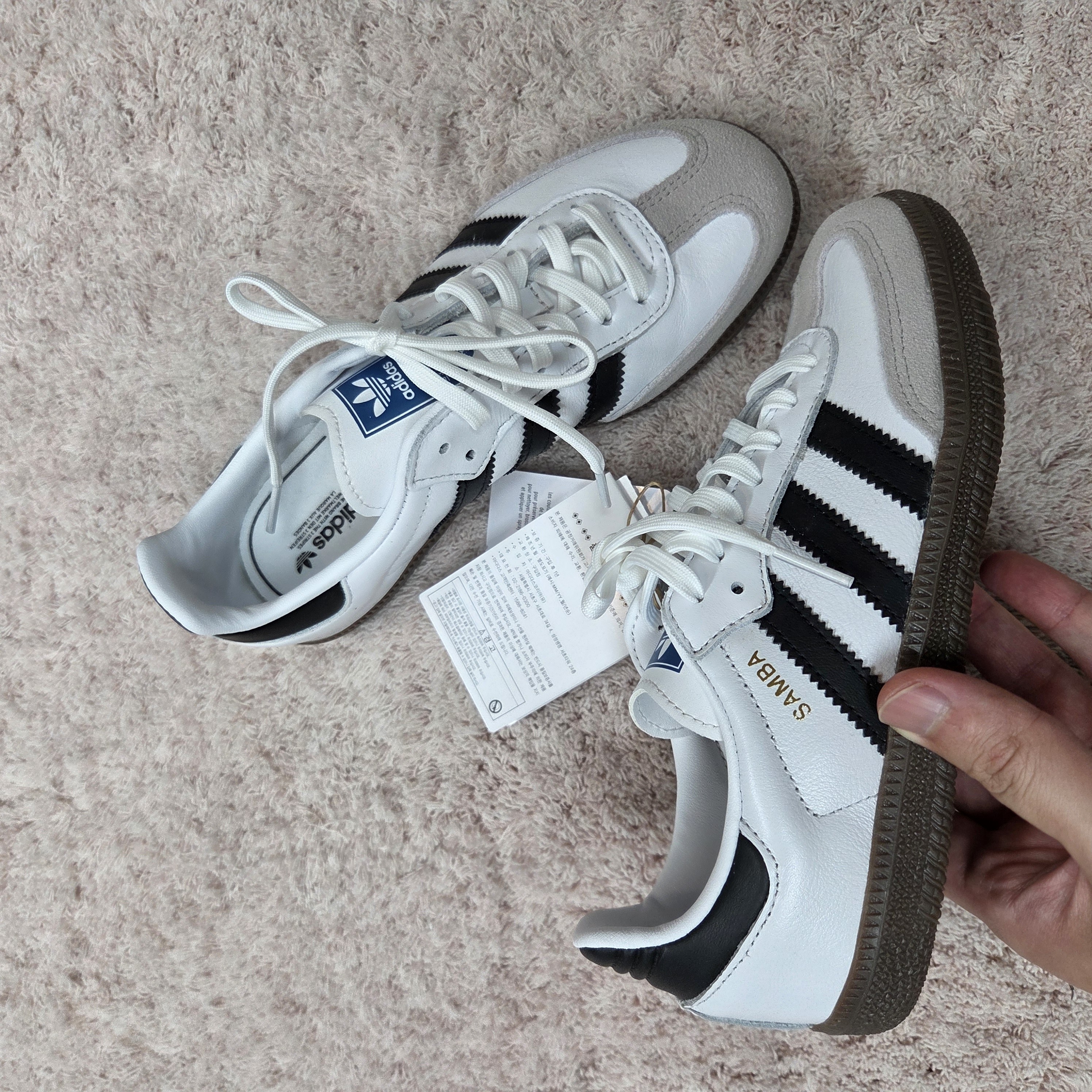 [국내매장판] 아디다스 키즈 운동화 삼바 OG White IE3679 IE3677 79,000원