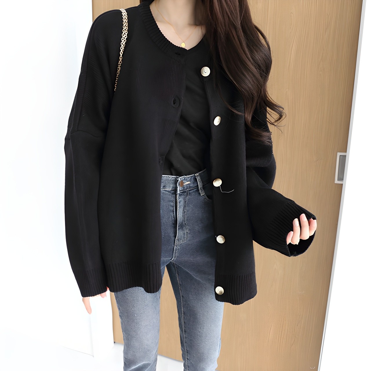 제니트 여성 루즈핏 라운드넥 도톰 니트 가디건 마를루즈CD 23,700원