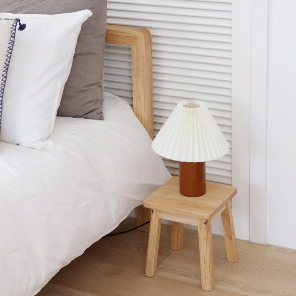 헤이케일라 고무나무 원목 사각스툴 (미니/기본형) 13,900원