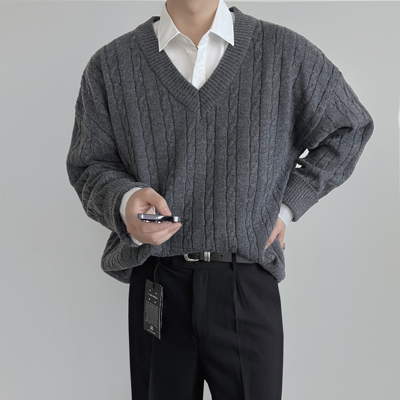 무지샵 남자 두툼 꽈베기 브이넥 오버핏 니트 34,000원