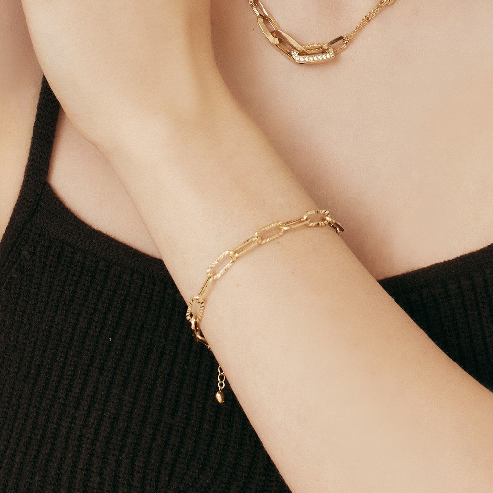 펠리체골드 14K,18K 시그니처 컷팅 클립팔찌(L) (+선물포장) 금 체인 데일리 심플 결혼기념일 클립 선물 데일리 럭셔리 레이어드 1,364,370원