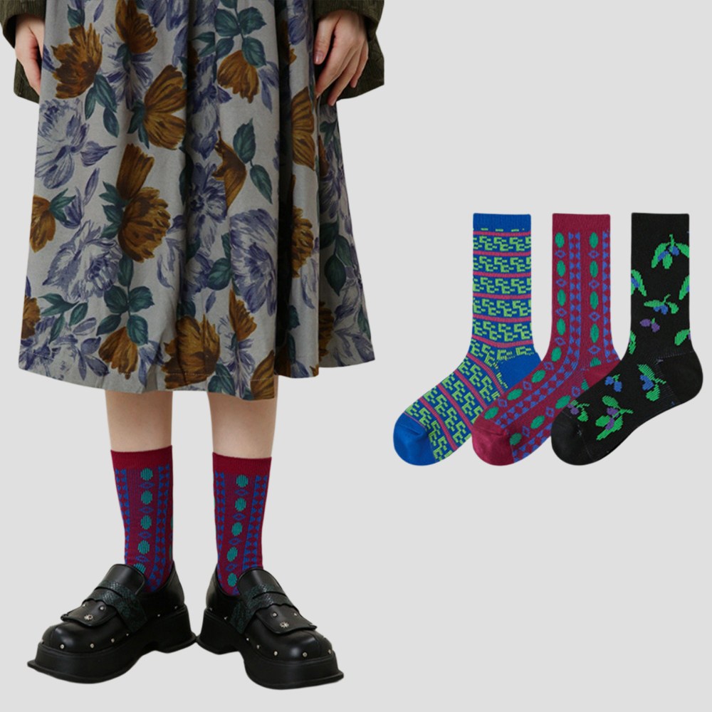 Hello Weekend 여성 양말 복고 봄여름 양말 중목 양말 장목 양말 배색 중목 양말 통기성 두꺼운 보온 수면 양말 수면 패션 면 양말 방한용품 3족 세트 14,990원