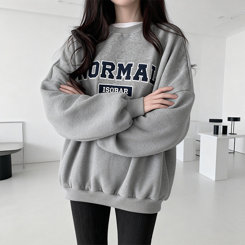 KDNC 여성 루즈핏 라운드 맨투맨 레터링 세미 오버핏 빅사이즈 19,800원