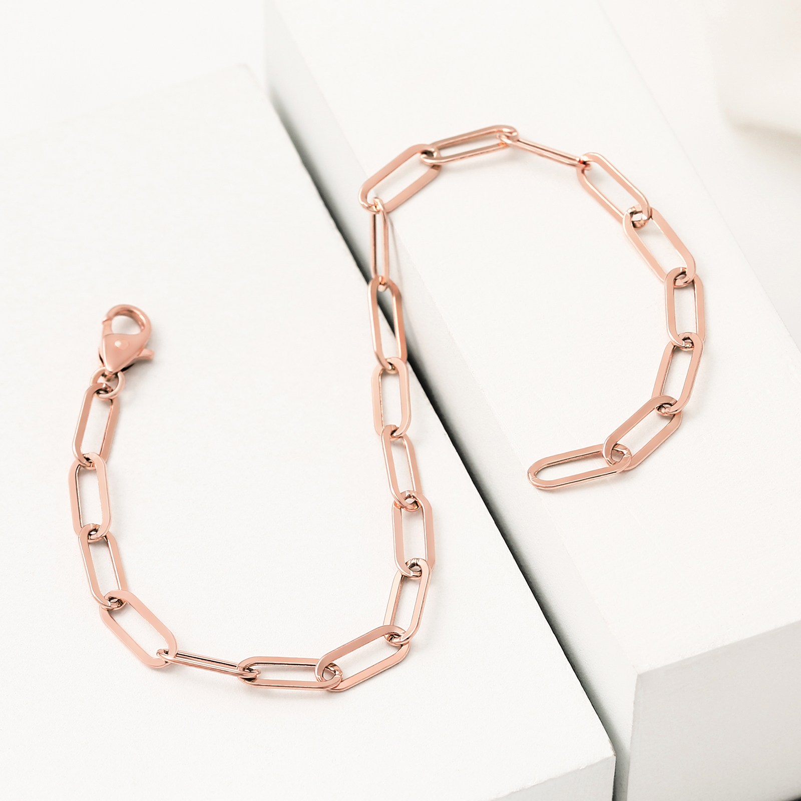 펠리체골드 14K,18K 시그니처 클립 팔찌 (S) (+선물포장) 데일리 골드 할로우 체인 금 여성 심플 우정팔찌 기념일 고급 여자친구 클립 673,410원