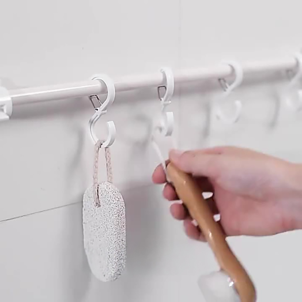 뽀아샵 논슬립 잠금형 S고리 버클 J-J048 16,000원