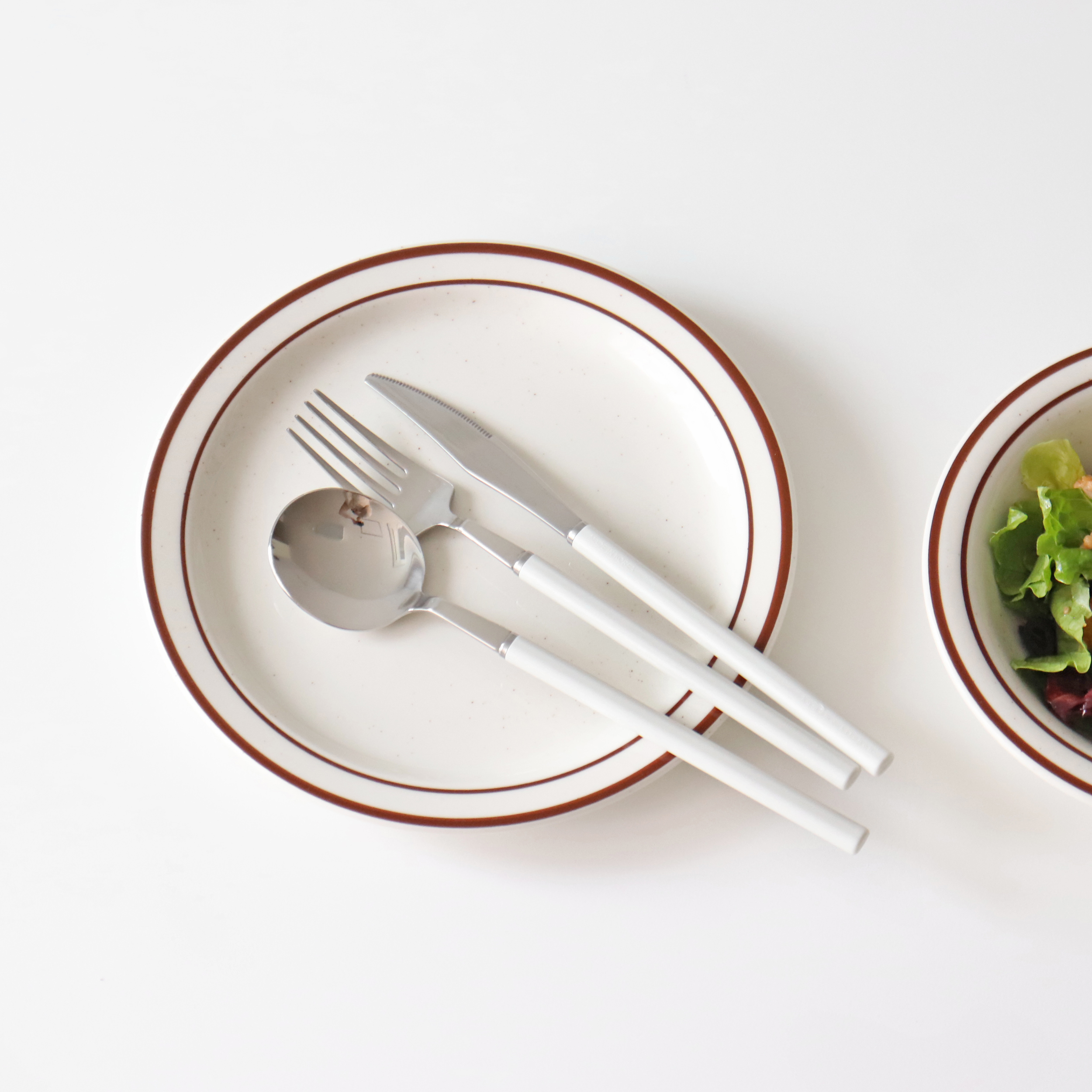 카모메키친 어반 모던 커트러리 2인 세트, 화이트, 1세트, 스푼 2p + 포크 2p + 나이프 2p 22,500원