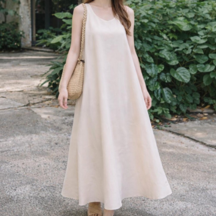 백트임 나시 롱 원피스 에어리 핏 뒤트임 민  드레스 시원한 여름 소재 롱드레스 41,250원