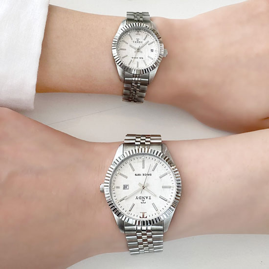 [TANDY] 탠디 럭셔리 메탈 커플 손목시계(오스트리아 스톤 식입)T-3921 7종 중 택1(탠디 쇼핑백 증정) 81,000원