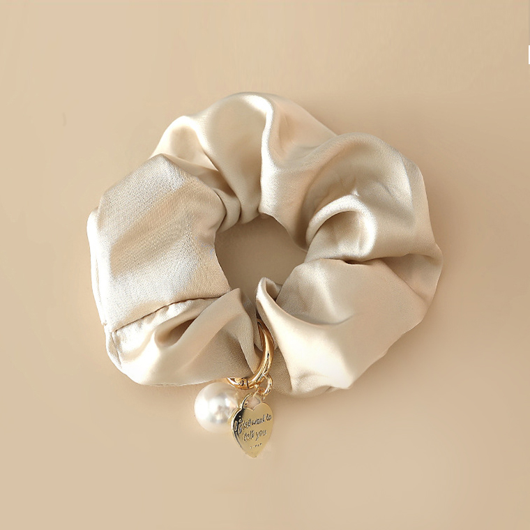 미다미 빅베르니 새틴 하트키링 곱창밴드 9,900원