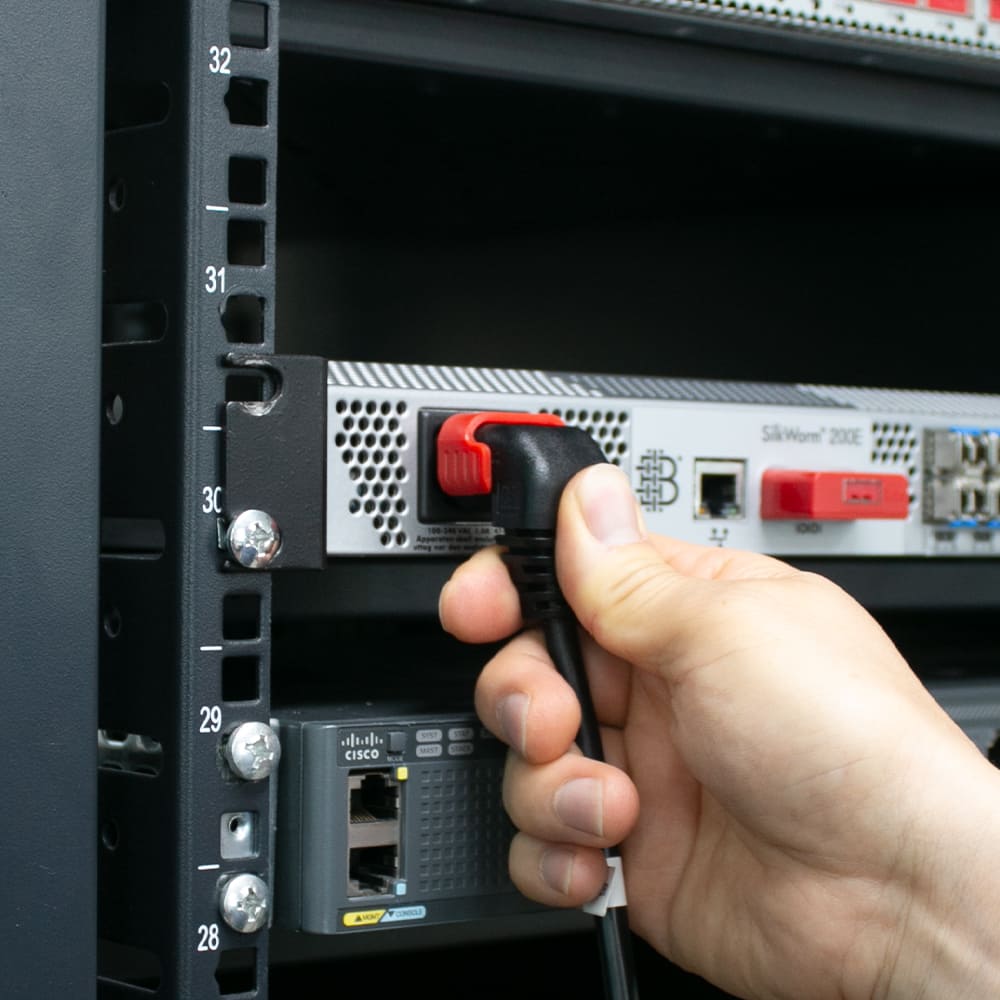 스마트키퍼 전원 케이블 락 잠금 이탈방지(락 ㄱ자형 ㄴ자형) PC방 데스크탑 공장 네트워크/서버 촬영장 PC3184, 3m, 1개 22,000원