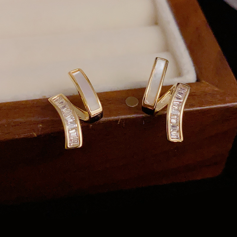 NXNA 3중 도금14k 시크 시크 미니멀 자개 기하학 이어링 JOYXYL-ED053 110,700원