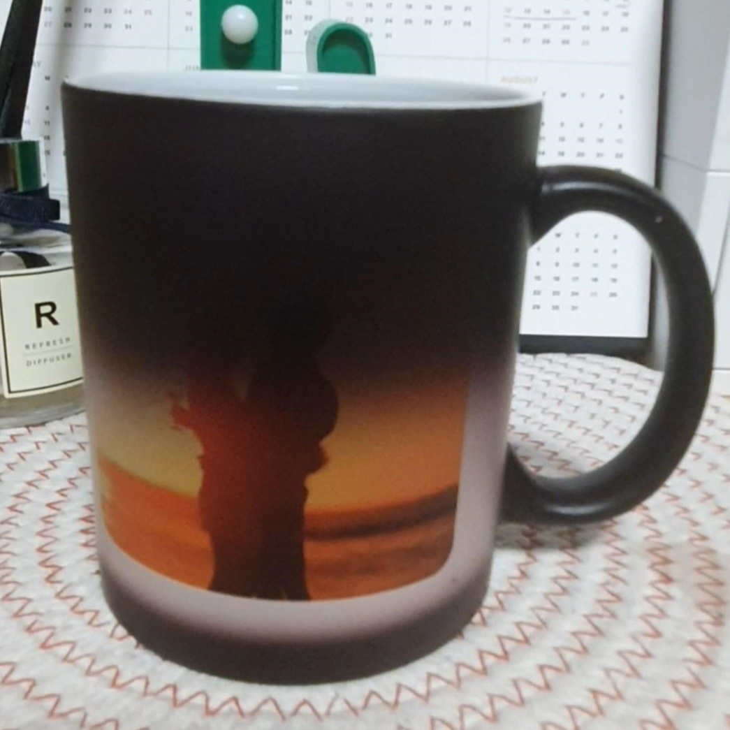 주문제작머그컵 여자친구 남자친구 커플머그컵 커플컵 생일 기념일 부모님 선생님 친구 선물 집들이 단체선물 포토머그컵 변색 매직 머그컵 +끈상자 선물포장 7,900원