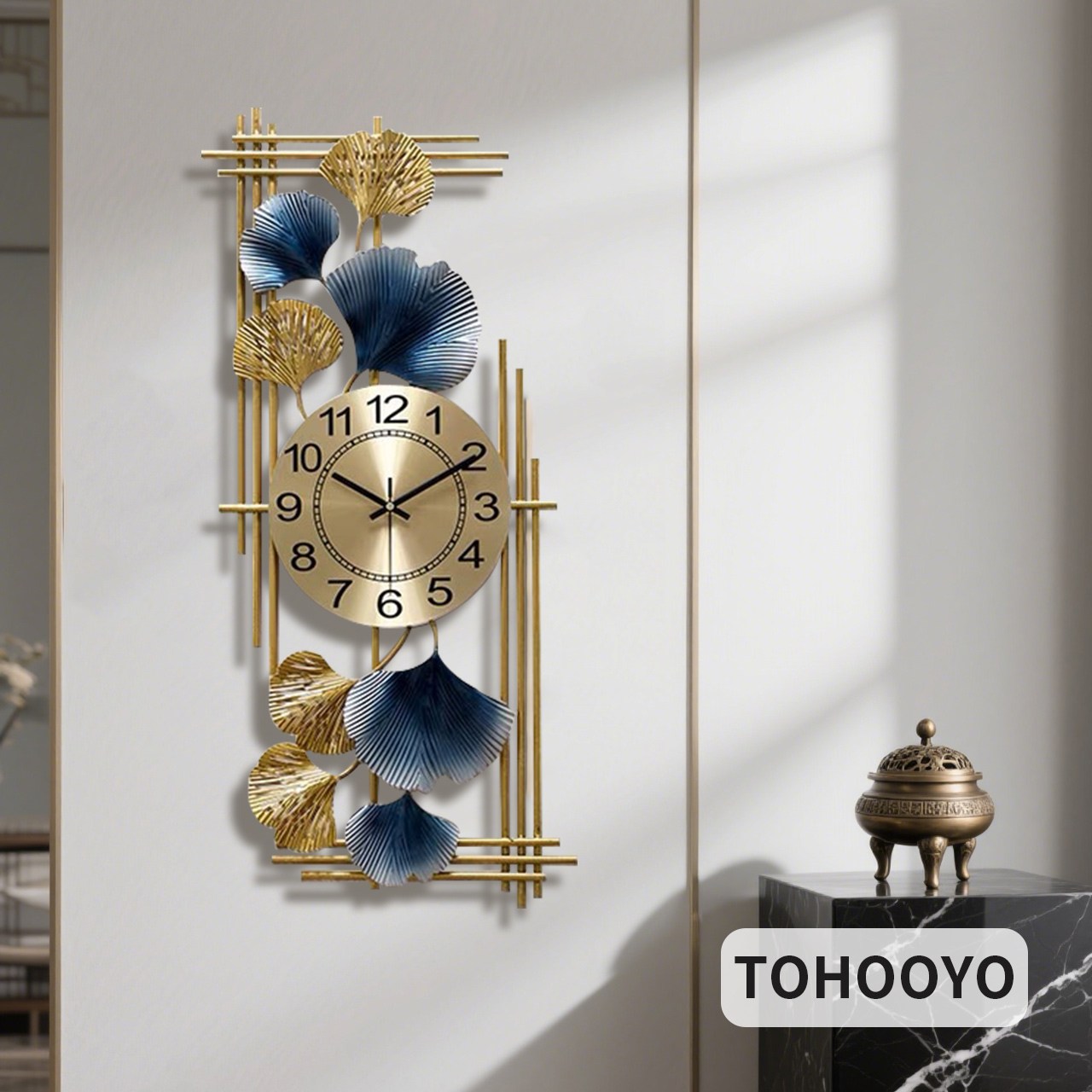 골드 블루 은행잎 라이트 럭셔리 벽시계 메탈 세로 바 프레임 골드 블루 그라데이션 입체 은행잎 골드 브러시드 다이얼 무소음 무브먼트 현관 거실 서재 장식 모던 라이트 럭셔리 신중식, Golden 74,900원