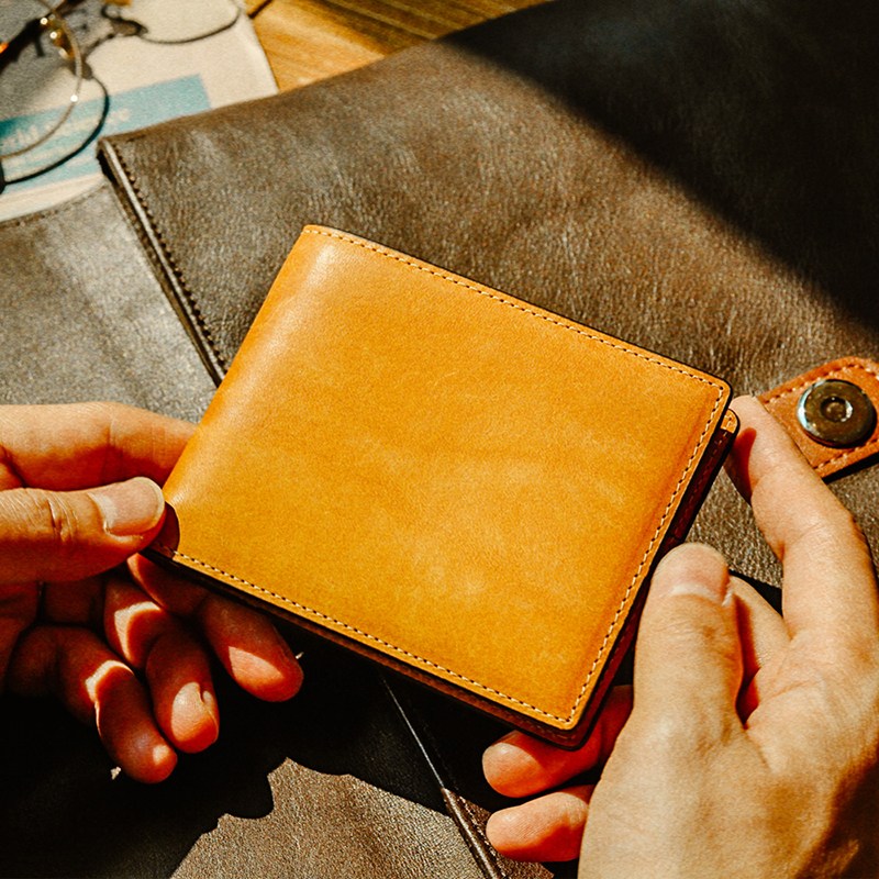 마뜨 이태리 천연소가죽 푸에블로 이니셜 각인 수제 남성 반지갑 112,000원