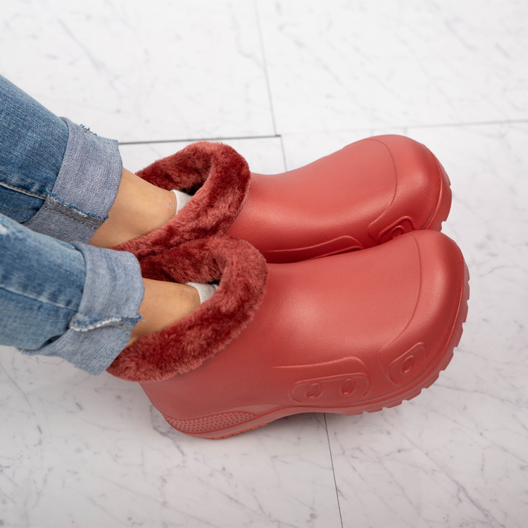 발이 편안한 EVA 미끄럼방지 마린 보온 장화 방한 방수 주방화 신발 조리화 7,900원