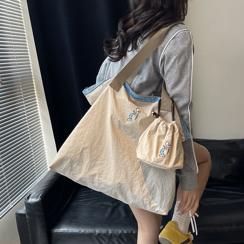 {당일배송} 차차앤코 센스폭발 고퀼리티 업그레이드 스누피에코백+파우치세트 초경량 대용량 데일리백 캐리어연결보조백 29,690원