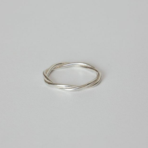 라퐁텐 실버 925 끌린 두줄 꼬임 레이어드 은반지 30,400원