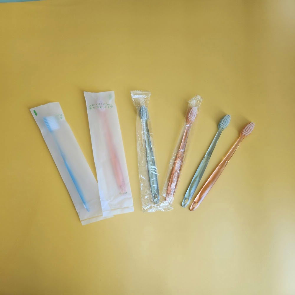 [티슈랜드] 일회용 고급미세모 칫솔 1000 개별포장 (백색/불투명) 61,000원