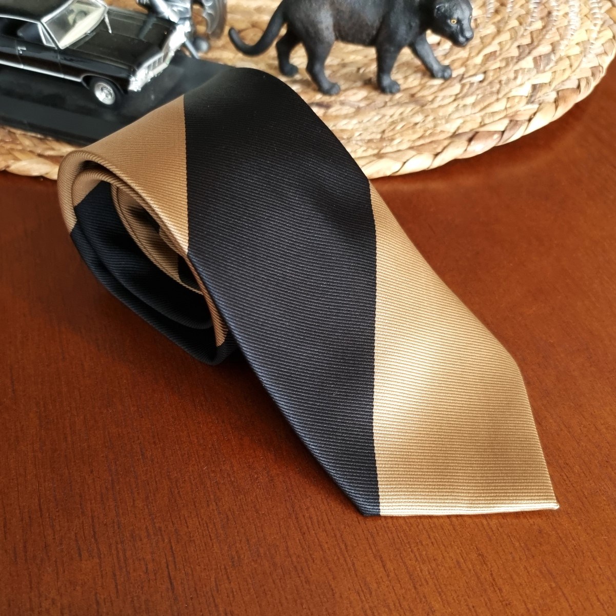 클래식 빅 볼드 사선 스트라이프 패턴 결혼식 남자 정장 명품 넥타이 (2 Color) 32,900원