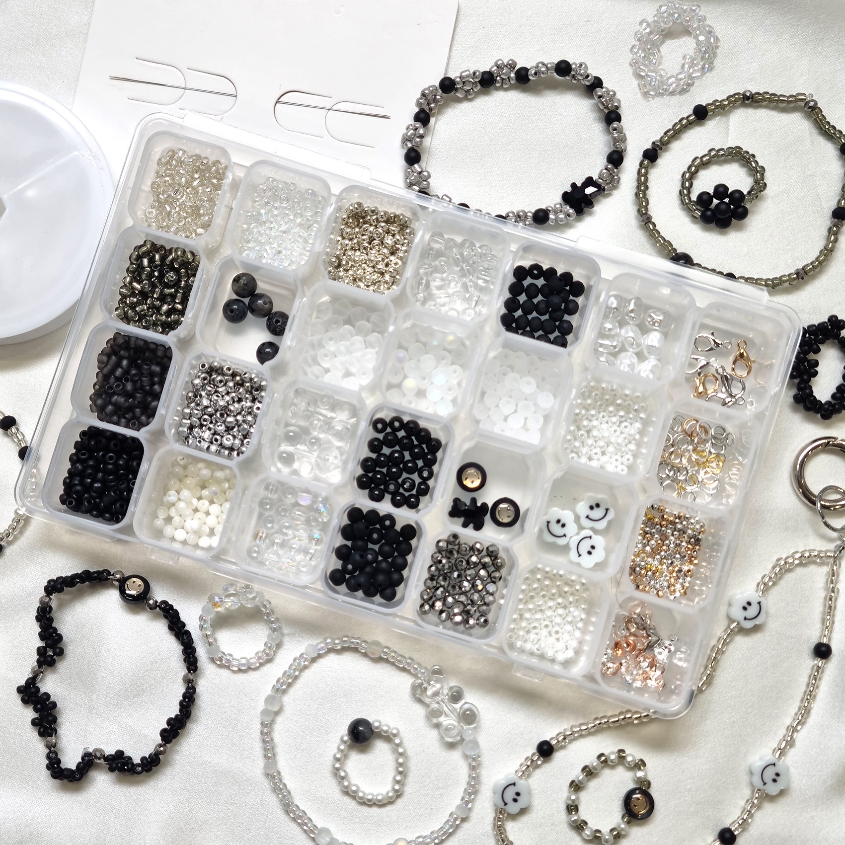 리니팜 시그니처 비즈 공예 세트 키링 팔찌 만들기 DIY, 테마컬러 글루미 블랙, 1세트, 현재가 18,900원