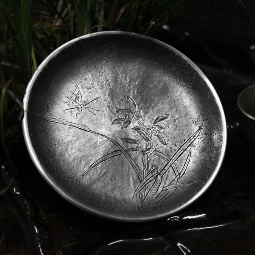 99% 순수 주석 코스터  빈티지한 주석 찻잔 받침 정교한 손제작 미끄럼 방지 다도용 테이블 데코 예쁘게 꾸민 커피컵 밑받이 158,000원