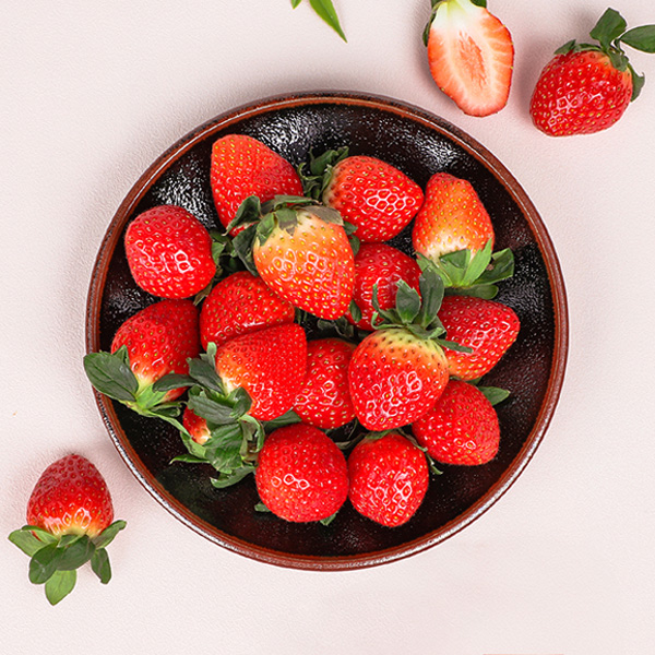 과즙 팡팡 논산 설향 딸기 산지직송 국내산 제철 생딸기, 1개 10,900원