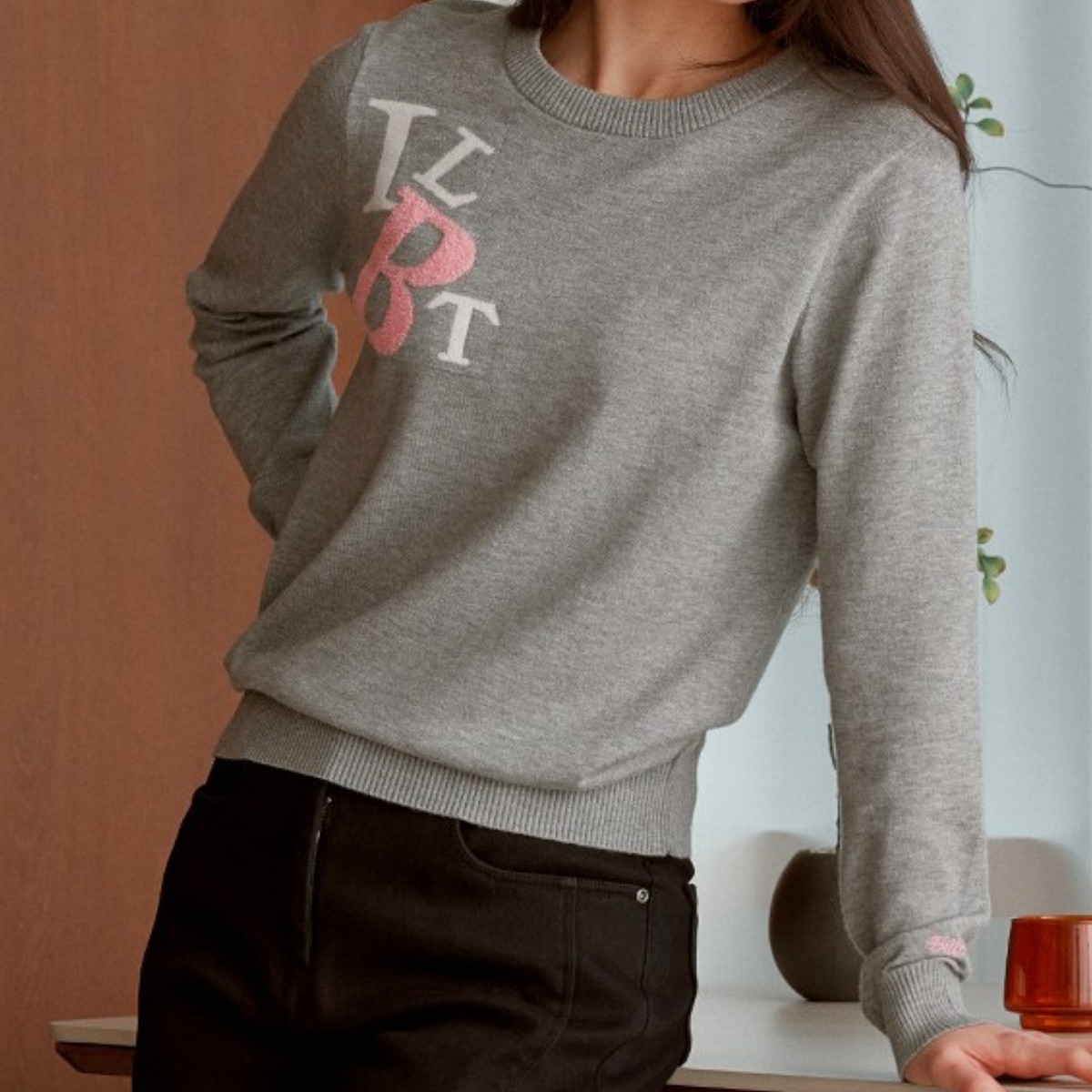 빌트모아 여성 골프웨어 로고 인타샤 라운드 니트 39,000원