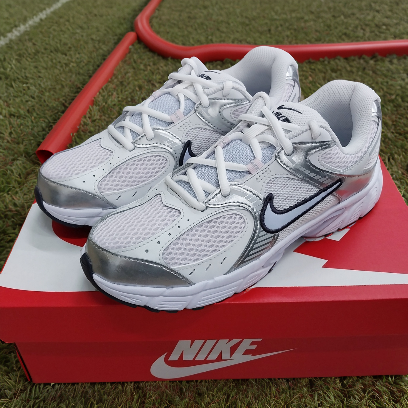 나이키 V5 RNR 라이트 바이올렛 메탈릭 실버 여성용 운동화 런닝화 신발 조깅화 워킹화 일상화 데일리화 98,700원