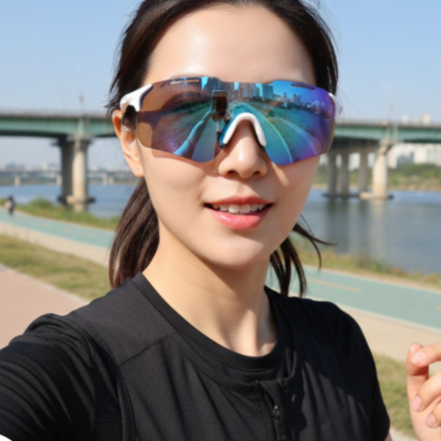 초경량 러닝 스포츠선글라스 자외선차단 편광 23g, 1개, 블루화이트 14,900원