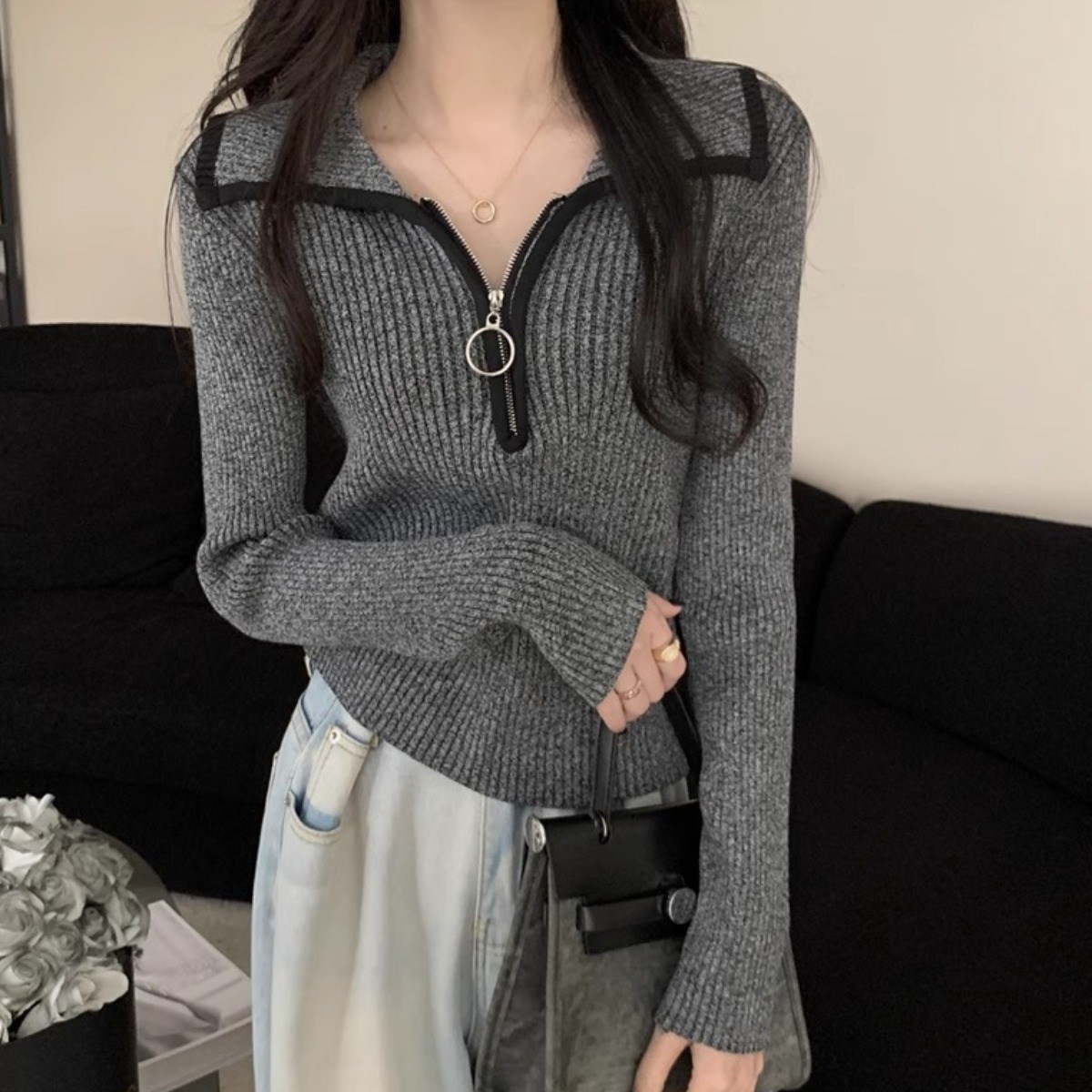 여성니트 가을 겨울 스웨터 지퍼넥 캠퍼스룩 긴팔 슬림핏 반집업니트 18,900원