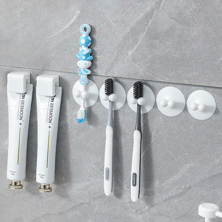 무식이네 공중부양 흡착 칫솔걸이 5p +접착 치약걸이 2p 세트 4,900원