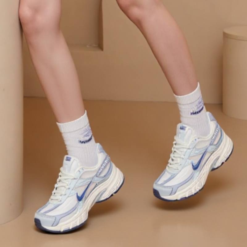 [국내정품] 나이키 이니시에이터 여성 메탈 매쉬 흰색 운동화 95,000원