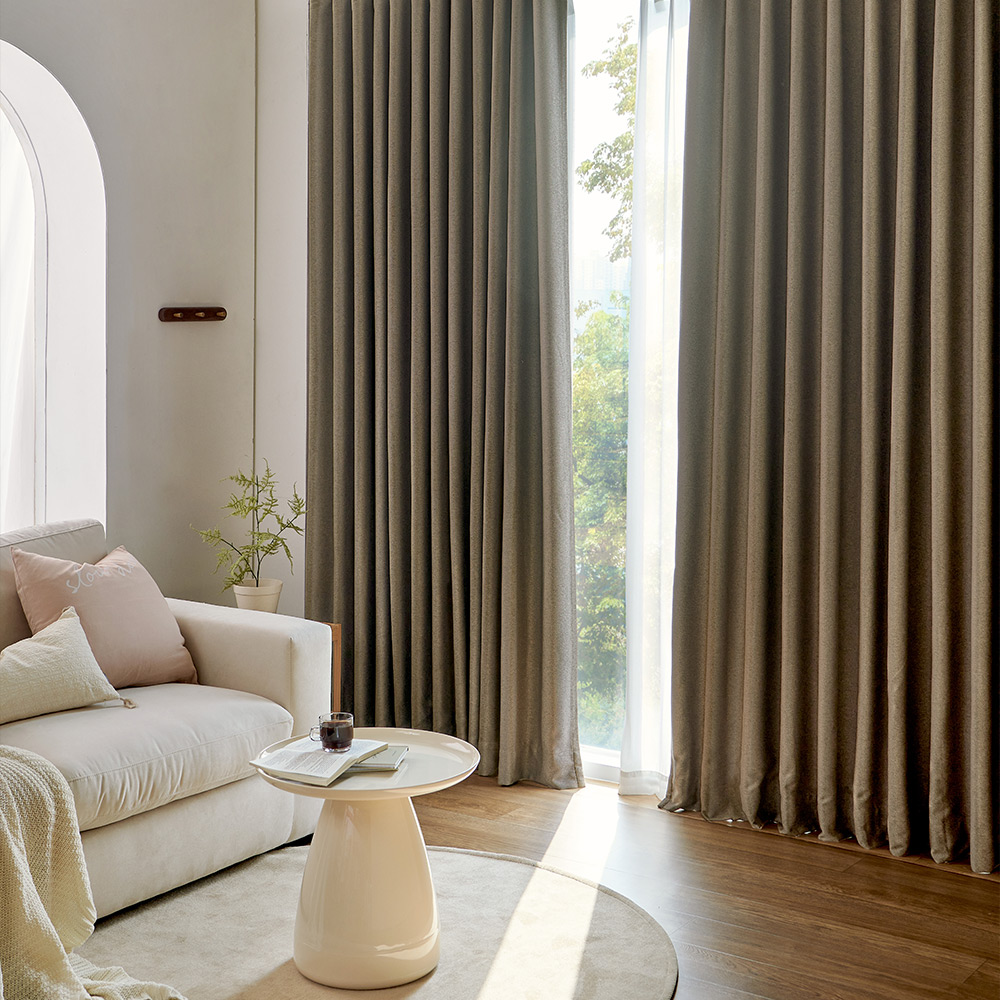 쁘리엘르 그로브 빛차단 사계절 핀형 암막 커튼 + 자석 타이백 세트 32,900원