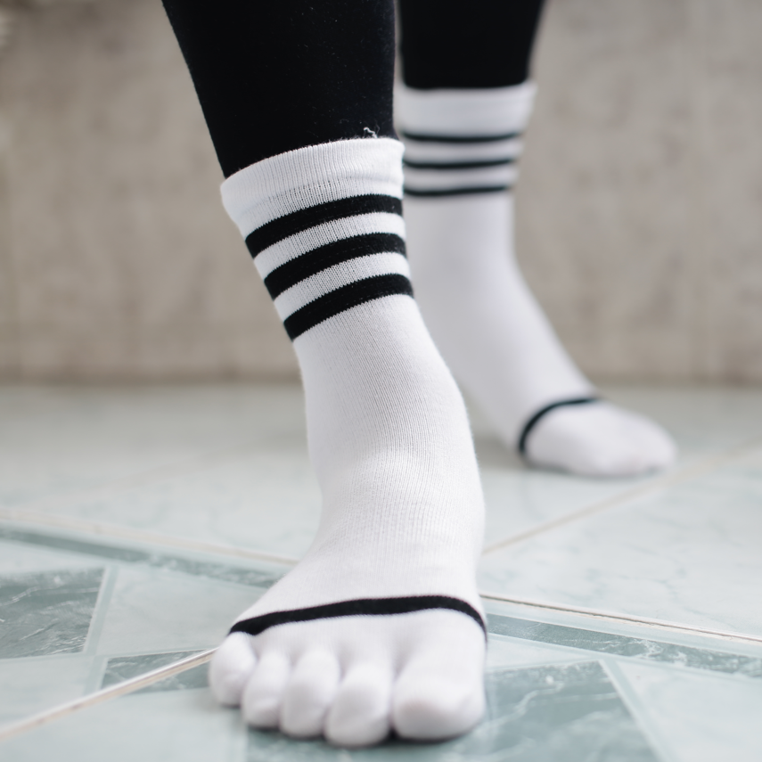 노블삭스 남성 발가락양말 스포츠 중목 흰색 삼선 5켤레 12,030원