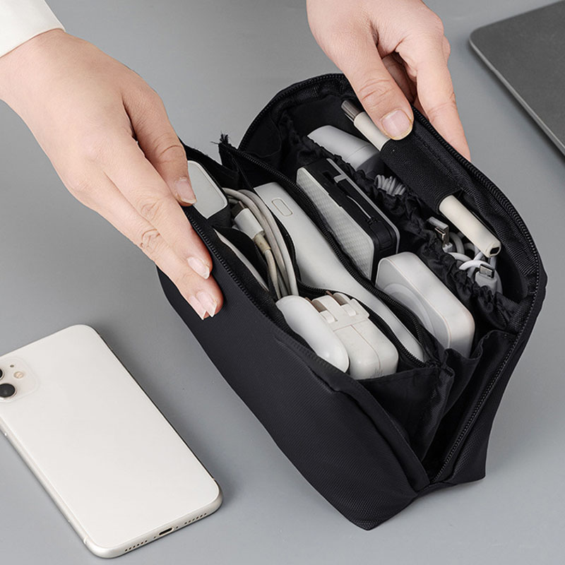 블린코 깔끔보관 코팅 디지털파우치, 1개, 블랙 13,800원