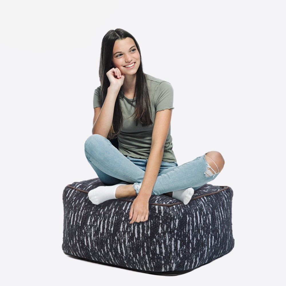 [요기보 공식몰] 럭스 오토만 프리미엄플러스 패브릭 발받침 풋 스툴 FUBPP123L, Snow / 스노우 394,000원