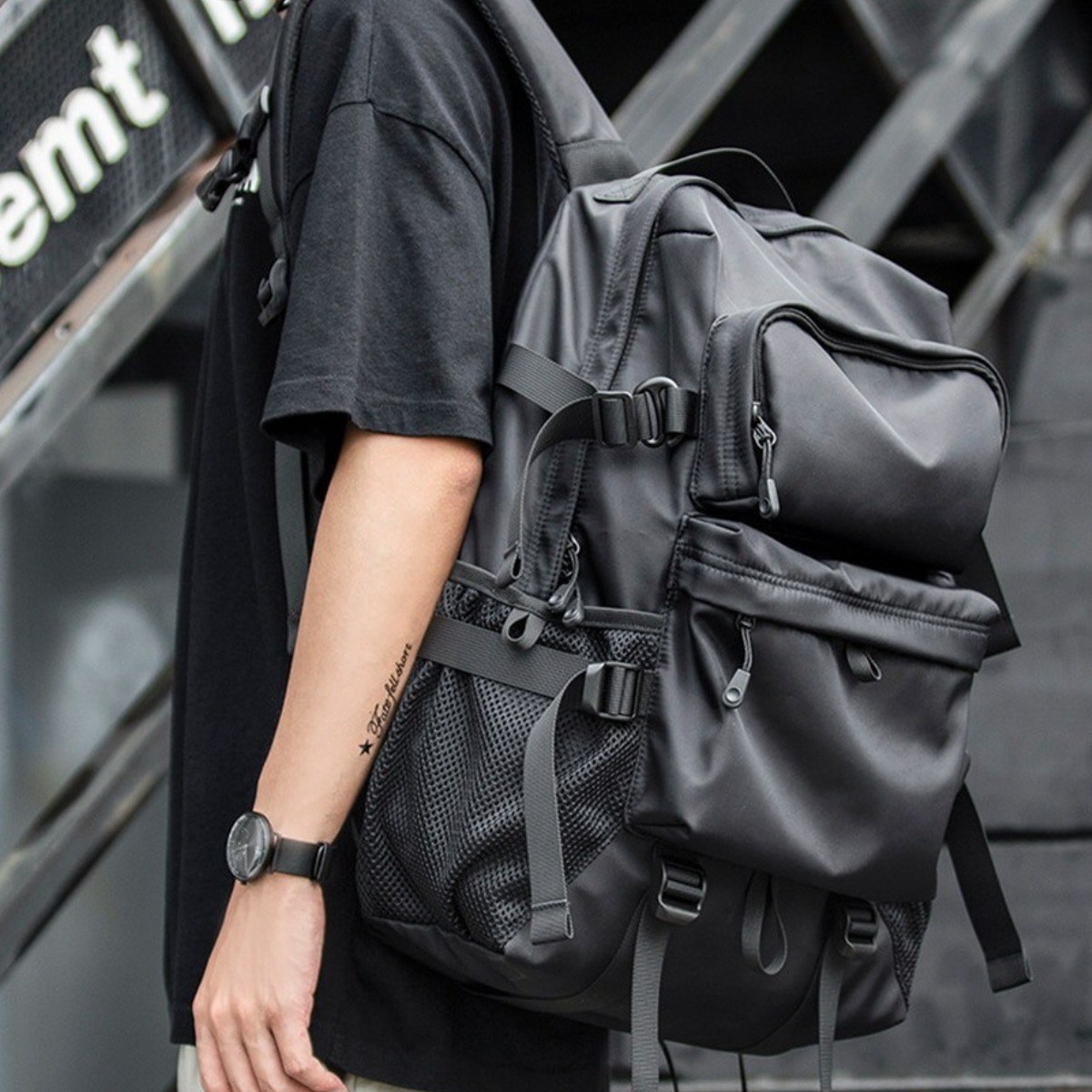 지디오 남성 나일론 백팩 대용량 배낭 노트북 수납 방수 대학생 책가방 남자백팩 29,900원