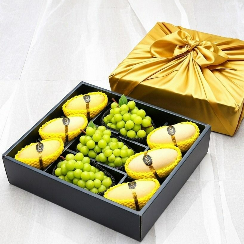 [백화점납품] 고급 포장으로 마음 전하는 12칸 보자기 과일 선물세트, 1박스, 골드샤인세트/골드망고6+샤인머스켓3 127,860원