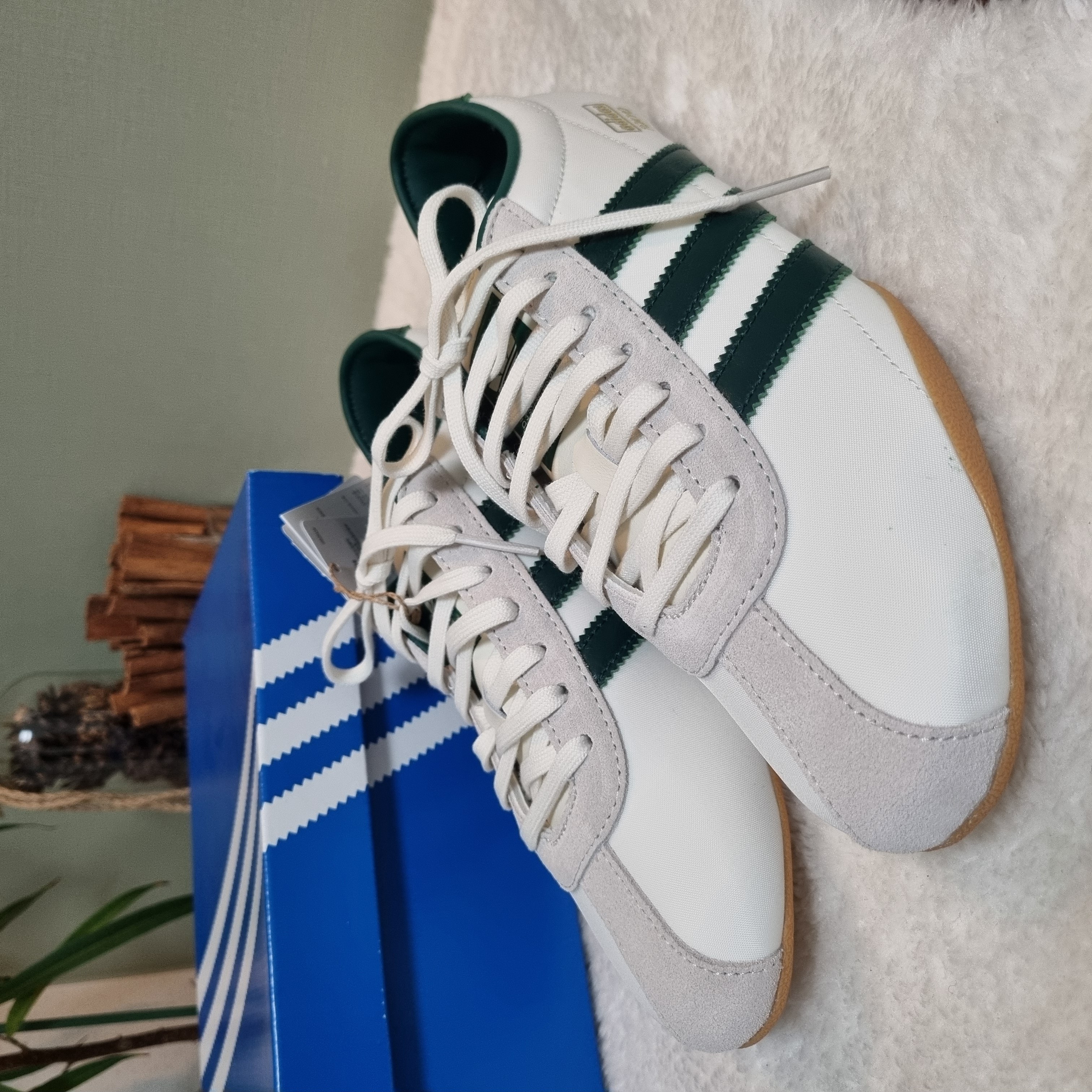 아디다스 운동화 도쿄 남녀공용  스니커즈 커플화 98,000원