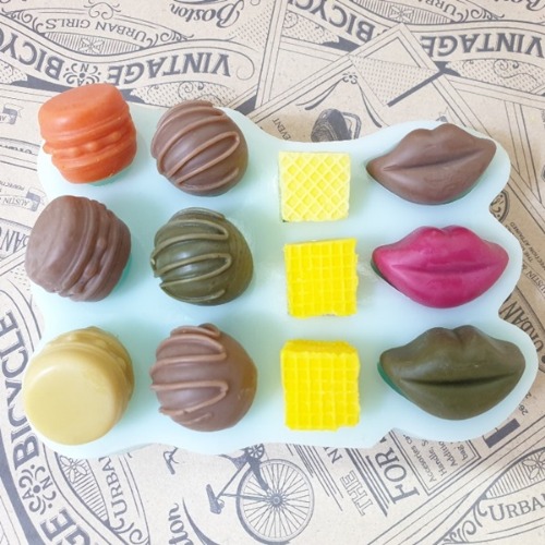 캔들바다 수제몰드 - 과자,마카롱,초코렛,입술초코 데코몰드(3D) (12구) 21,000원