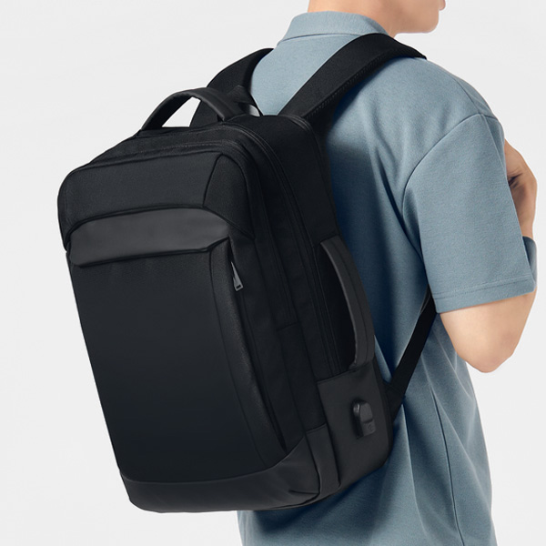 애드에딧 대용량 확장형 카우닉 백팩 37,900원