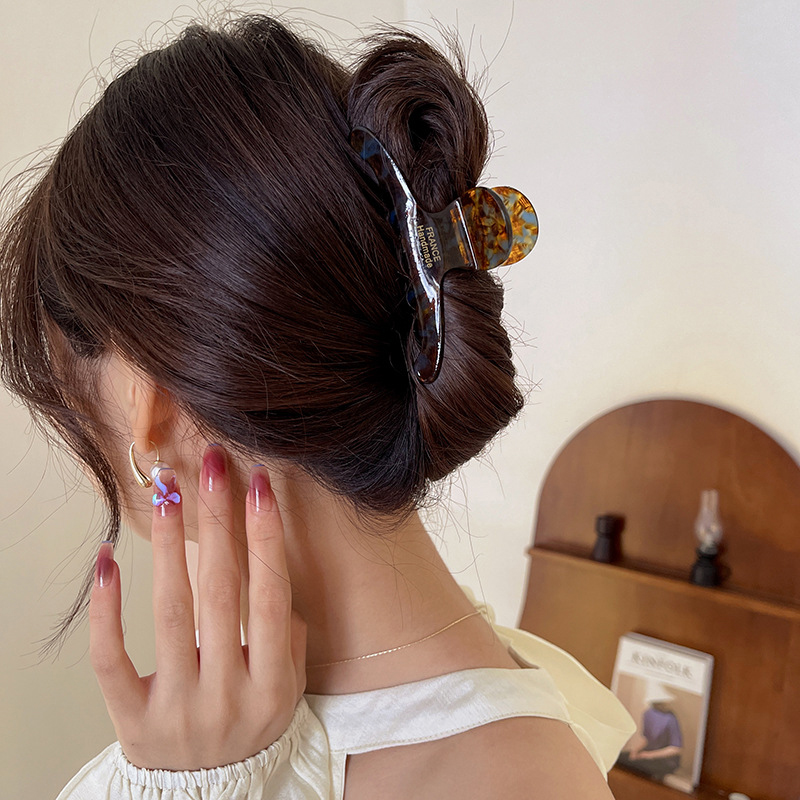 걸핀스 라운드 브라운톤 셀룰로오스 집게핀 1507 4,900원