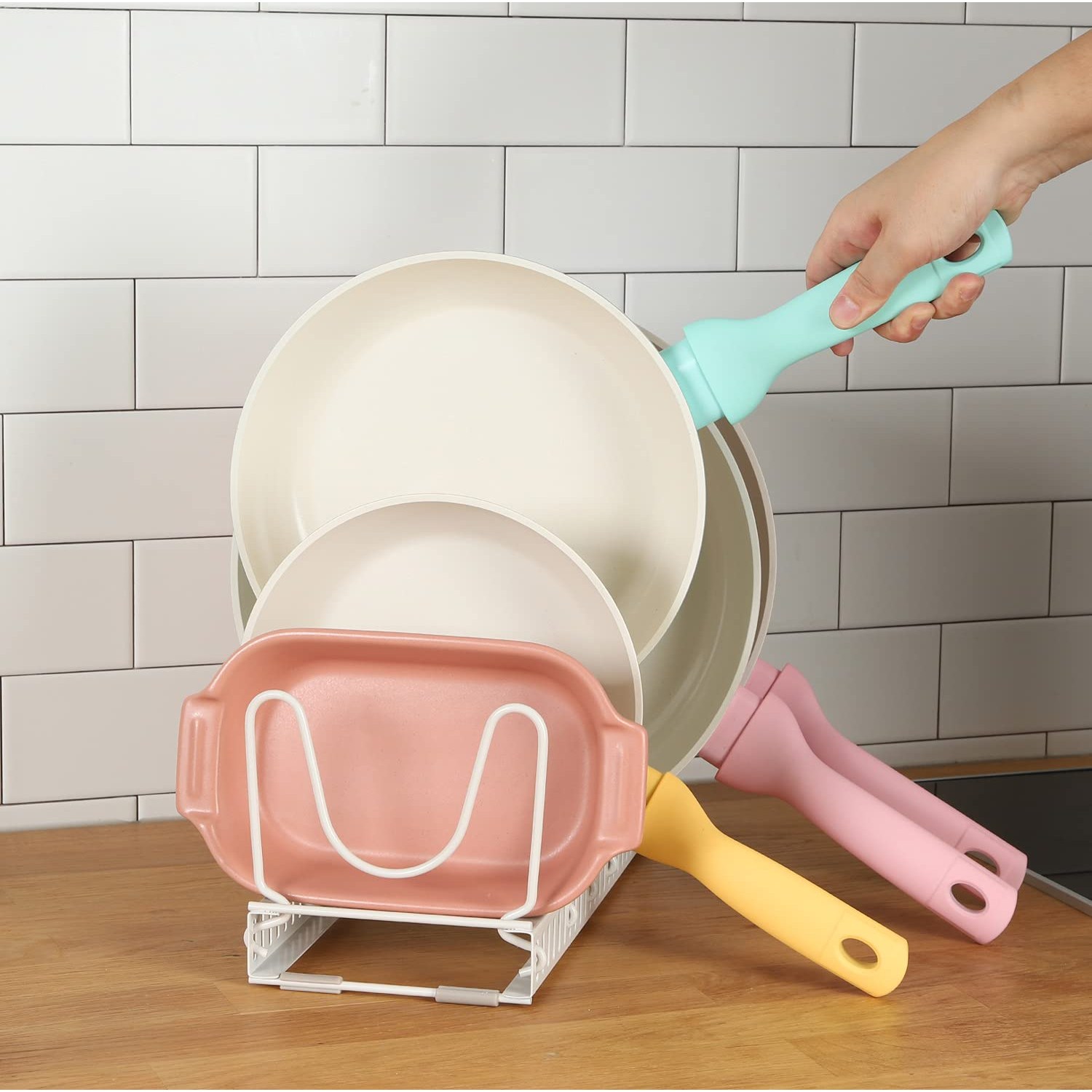 모리홈 확장형 12단 후라이팬 정리대 / 6단 냄비뚜껑 정리대, 스크래치 방지 실리콘 패드 포함, 화이트샌드 8,900원