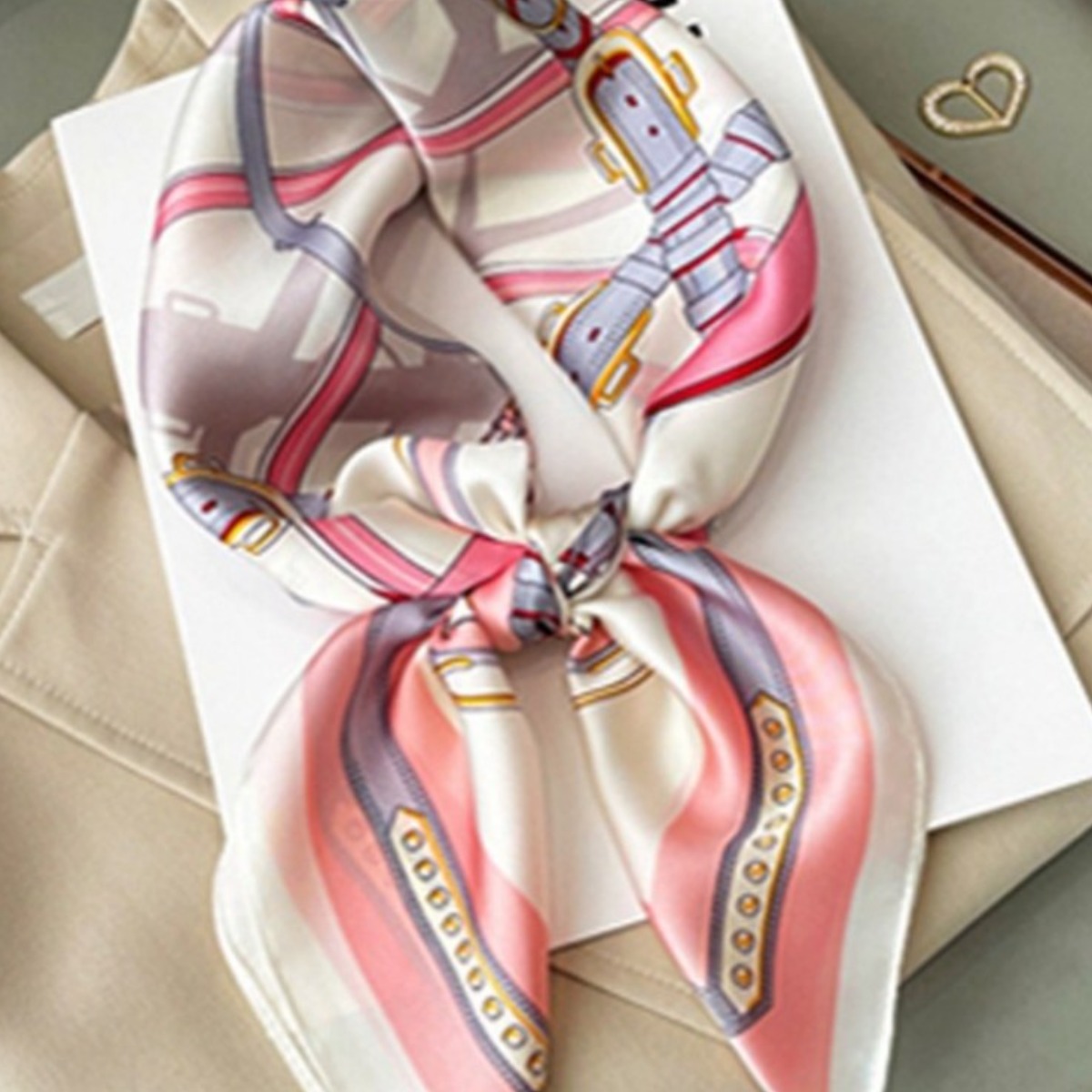 봄가을 고급실크스카프 70*70/머플러 여행용품 모도리/사각실크스카프 1,800원